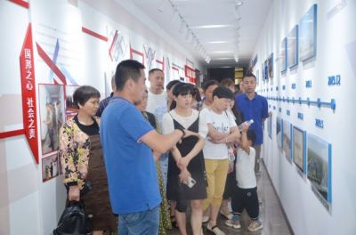 爱在和记官方网站——公司组织“敬职爱家”之优秀职工家属进企业参观体验活动