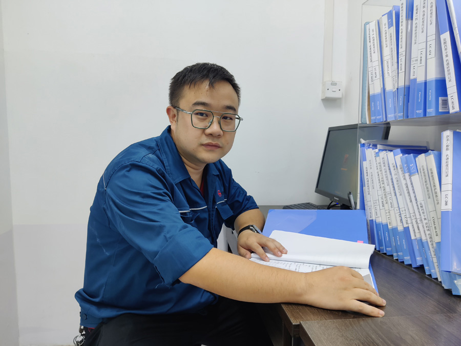 2022年度和记官方网站医药优秀科技奋斗者——冯时宇